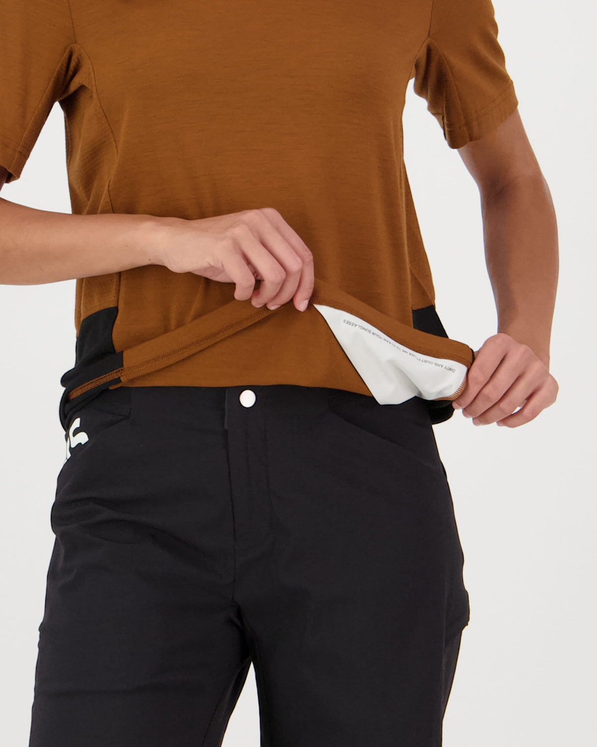 T-shirt en laine mérinos Tarn - Caramel / Noir | Maillot de vélo pour femmes