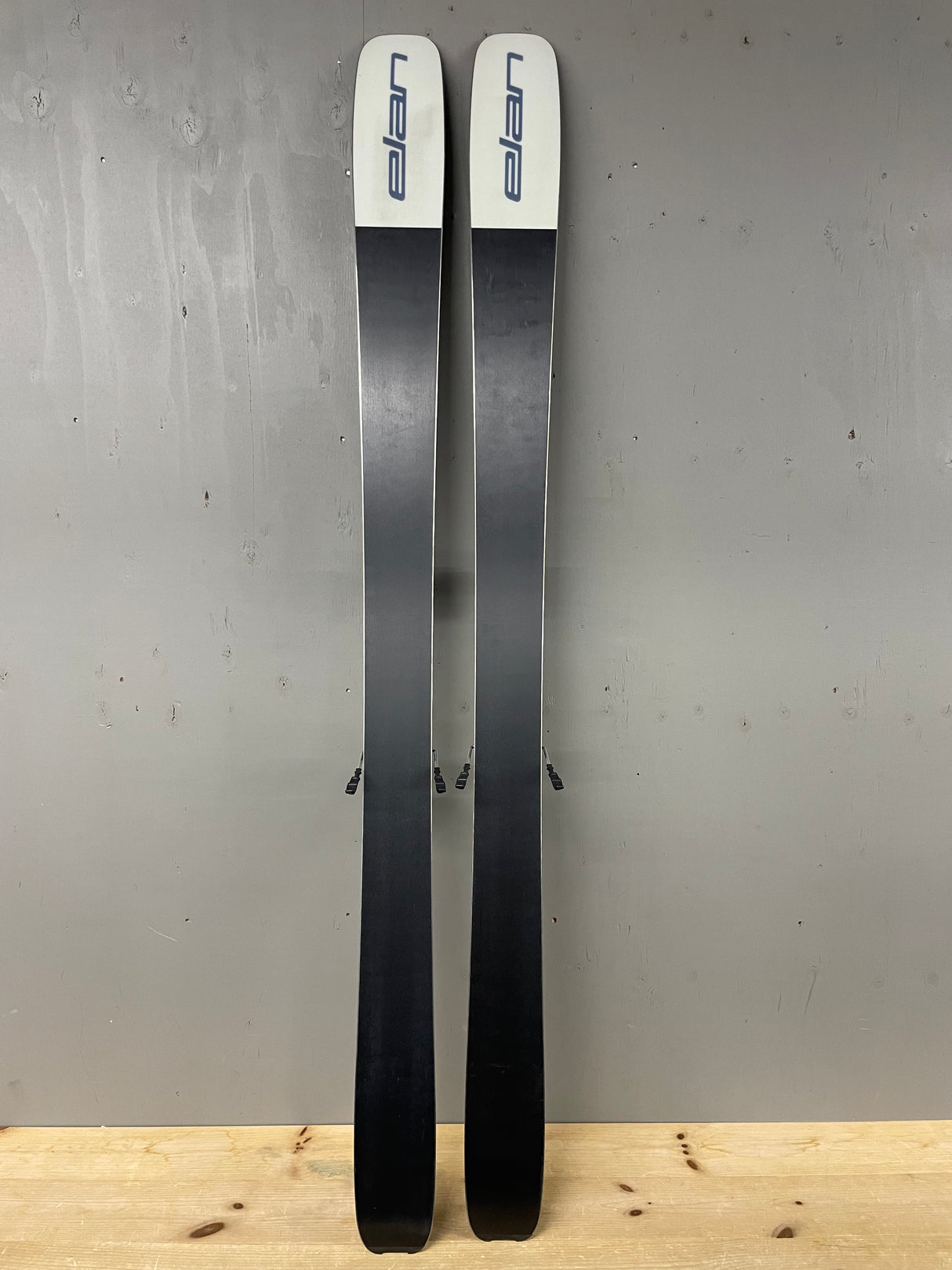 Ripstick 102 Black Edition