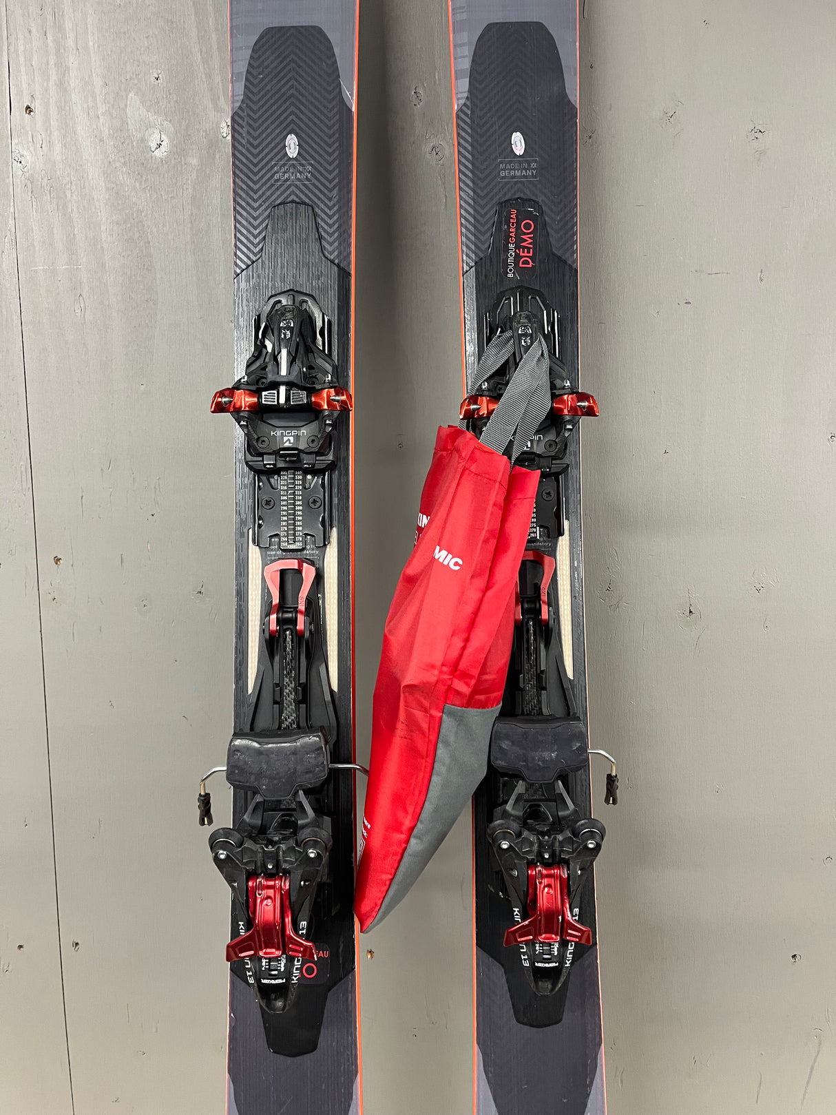 Blaze 94 Demo + Kingpin 13 + Peau