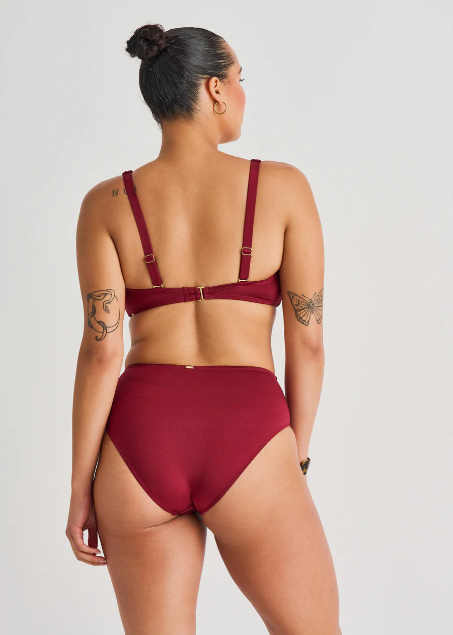 Retro waistband with mesh insert