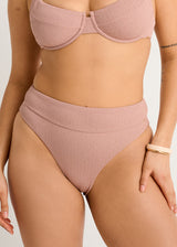 Bas de maillot de bain texturé rétro à taille extra haute