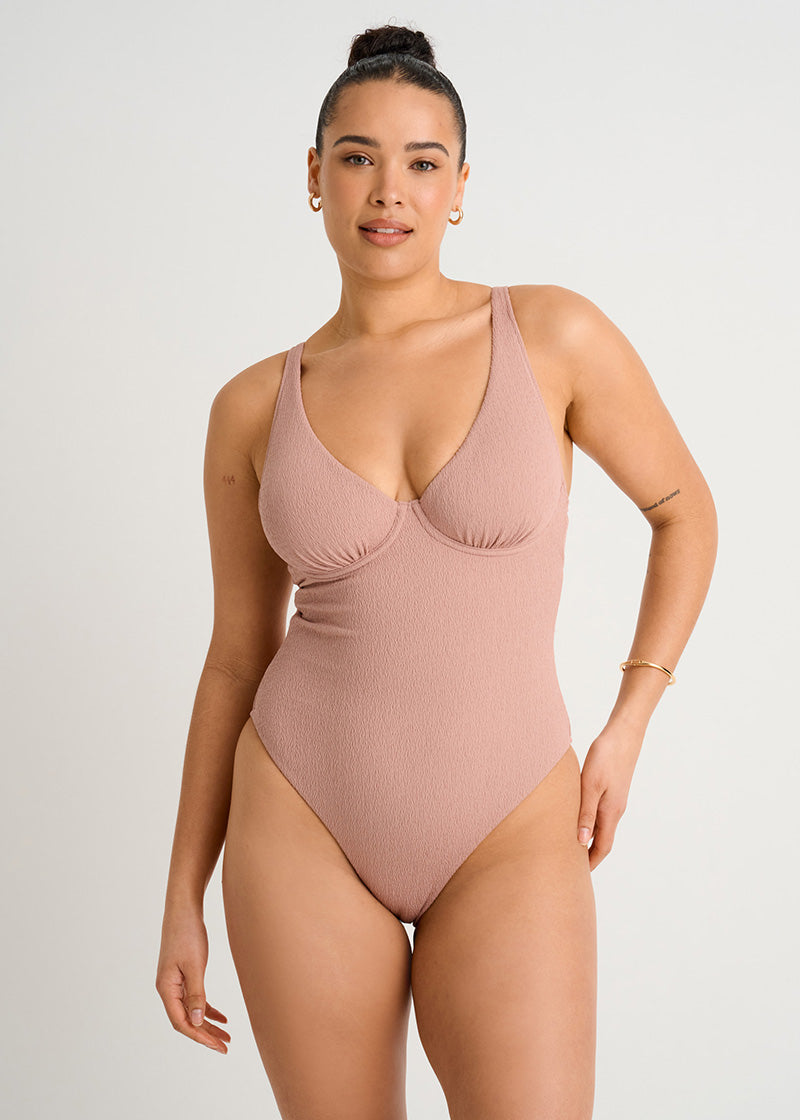Maillot de bain une pièce texturé à armatures et échancré