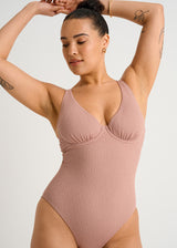 Maillot de bain une pièce texturé à armatures et échancré