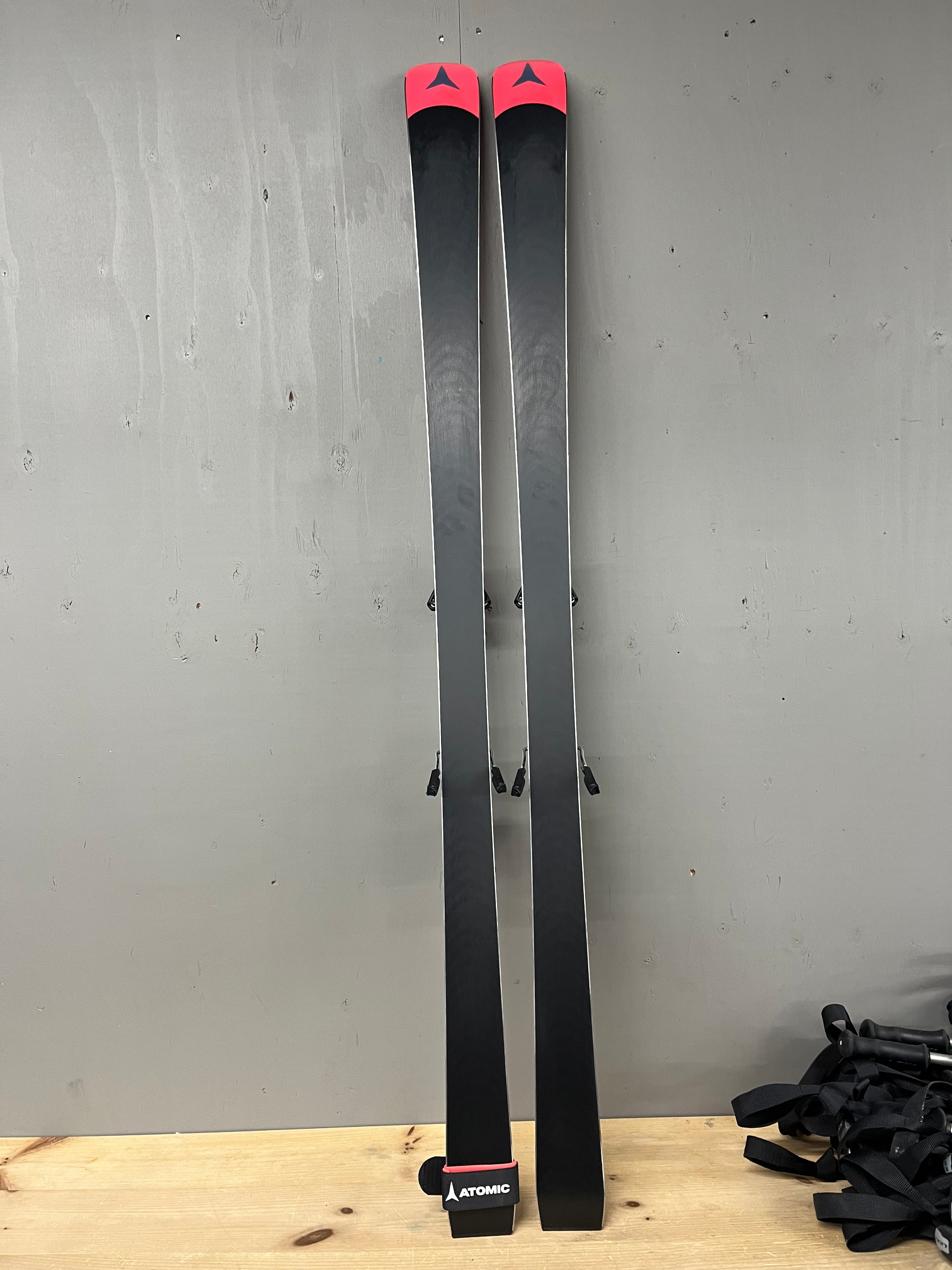 Atomic Redster G9 FIS Revoshock J-RP – Boutique Garceau