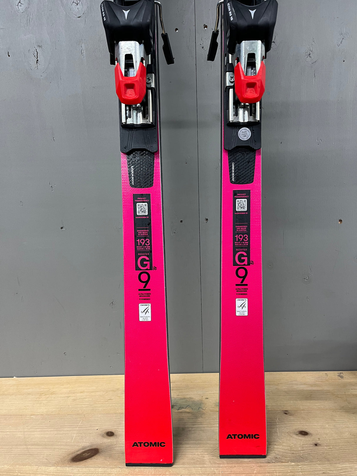 Redster G9 FIS RVSK M Red 193 Demo + Icon 16