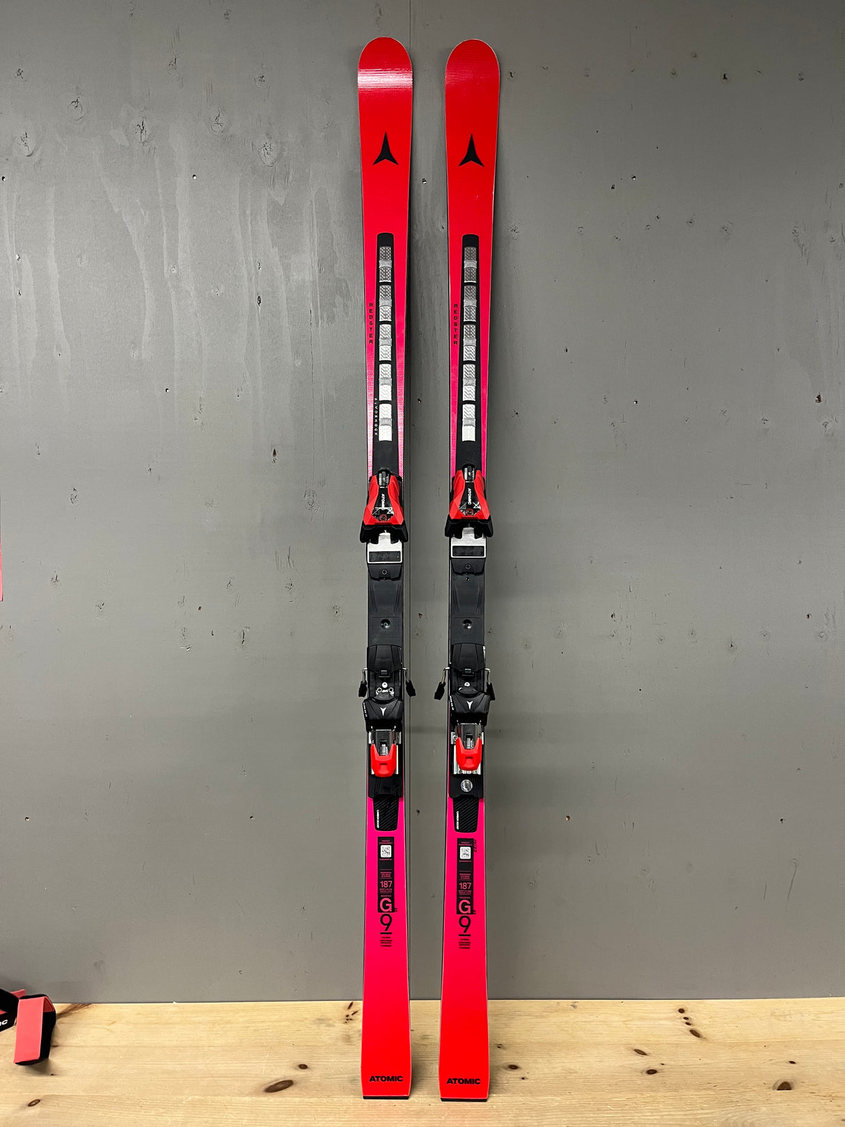 Redster G9 FIS RVSK S 187 Demo + Icon 16 