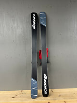 Unleashed 98 Demo + Kingpin 10 + Peau