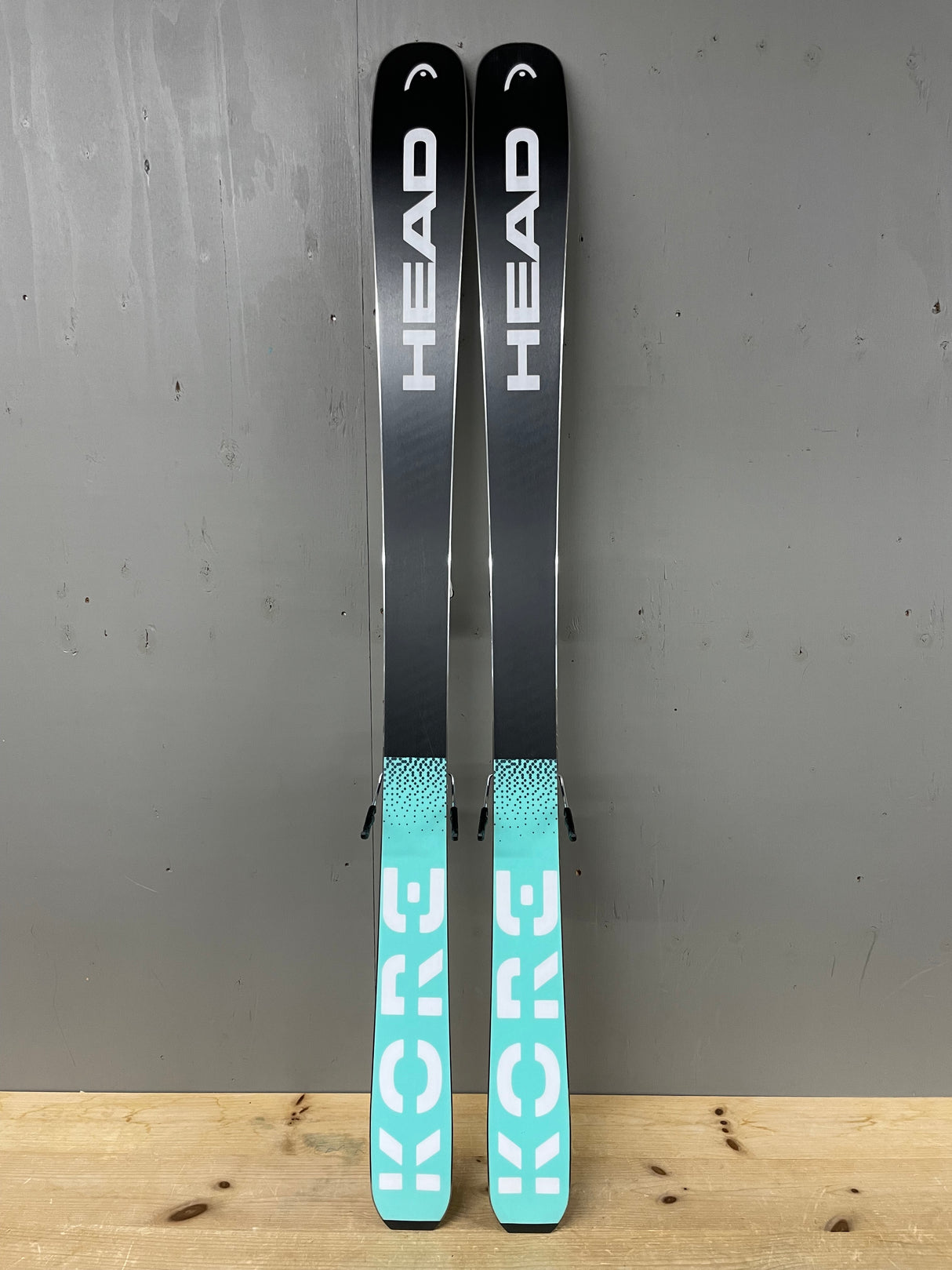 Kore 87 Ti W Démo 156cm + Strive 11
