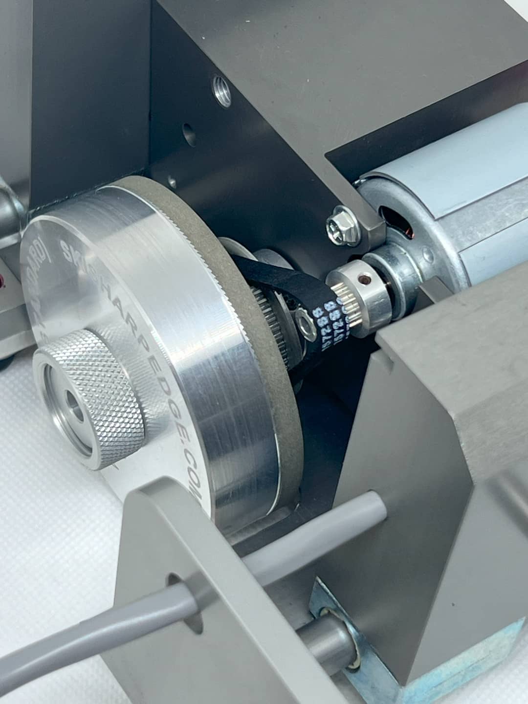 Affuteuse de précision pour skis & snowboards