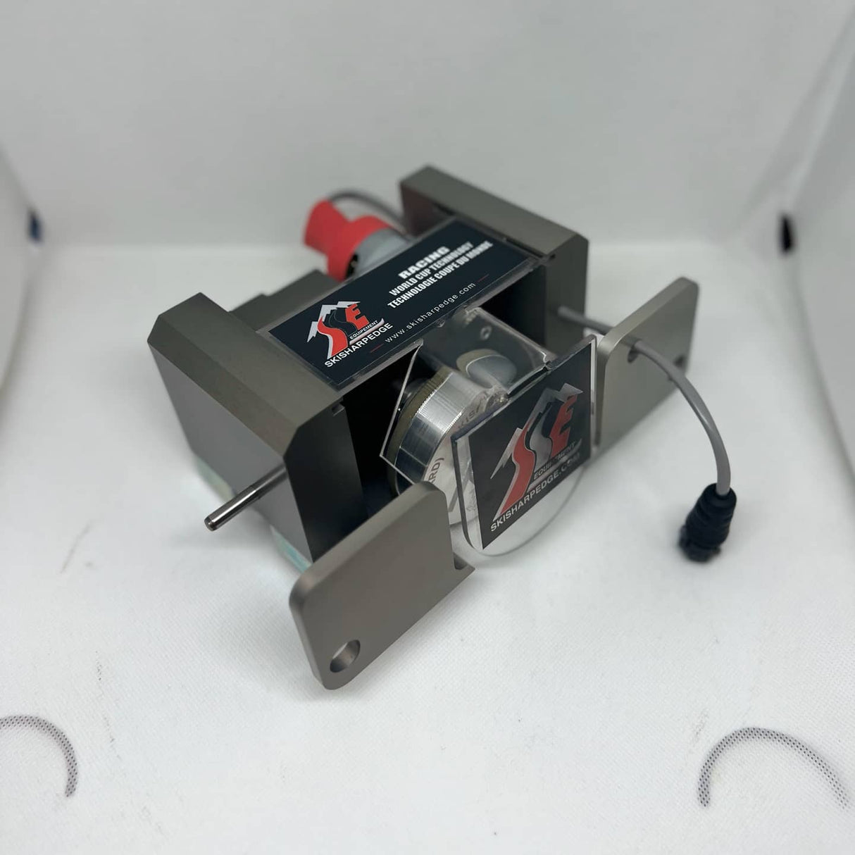 Affuteuse de précision pour skis & snowboards