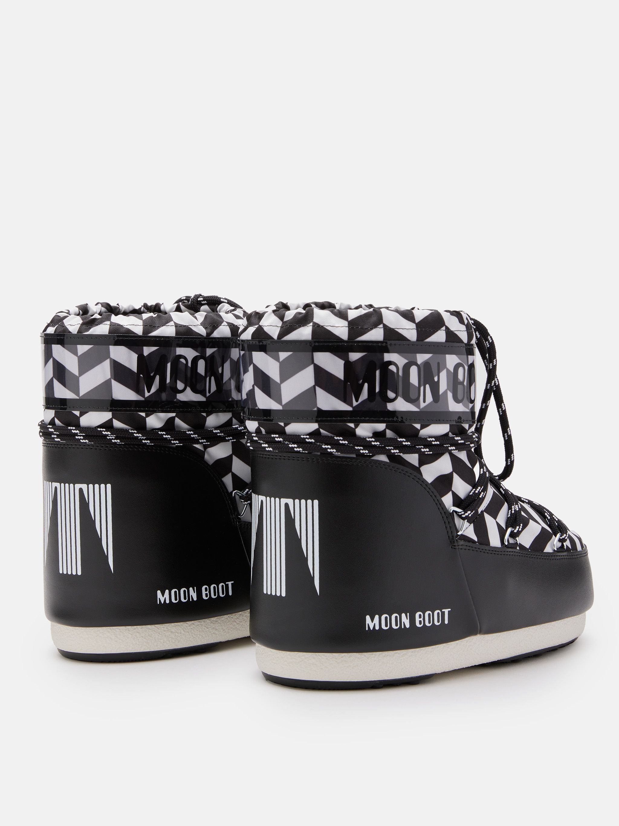 ショートブーツ・ブーティ MOON BOOT 'Mule suede beads' ankle boots Black Moon Boot Suede Beads mules for Women - Black in UAE | Level